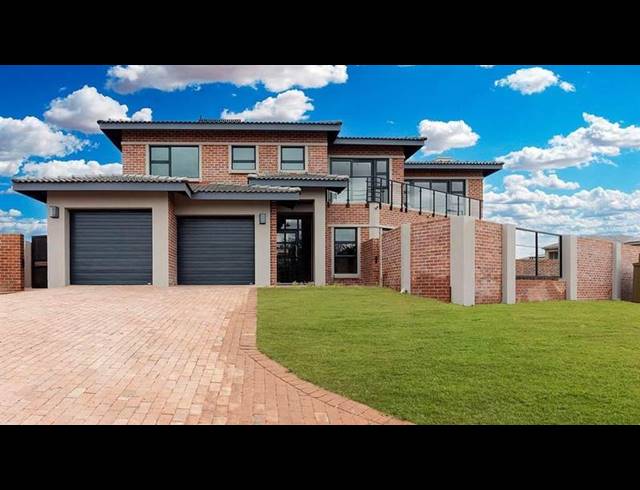 3 BEDROOM HOUSE FOR SALE IN SIX FOUNTAINS RESIDENTIAL ESTATE